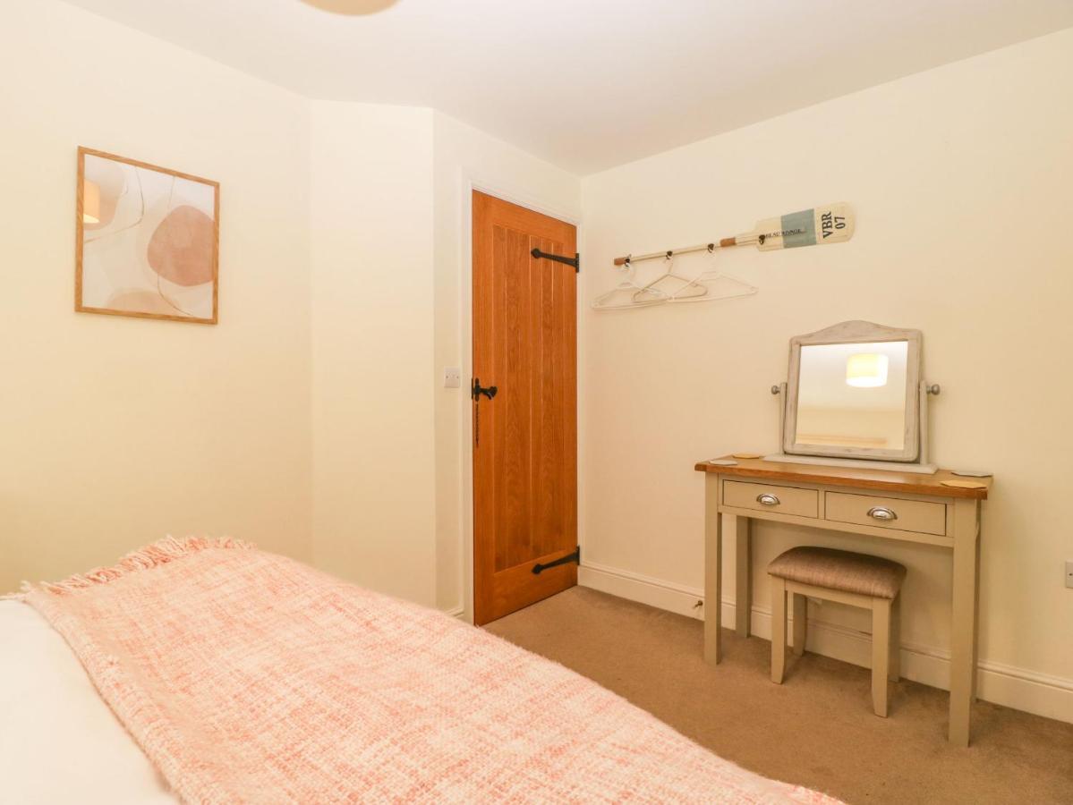 9 Malthouse Court Villa Watchet Bagian luar foto